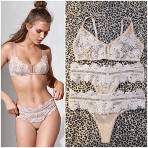 Victoria's Secret Dream Angels Bralette and 2 Matching Wide Side Thongs, Size M
